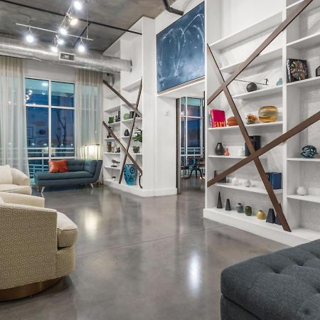 Modern 2 Bed Getaway Steps From Tropicana Field Sint-Petersburg Buitenkant foto