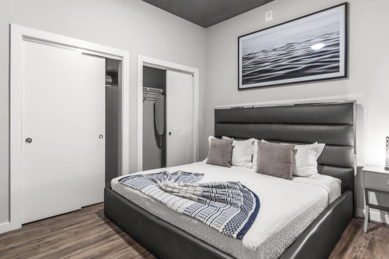 Modern 2 Bed Getaway Steps From Tropicana Field Sint-Petersburg Buitenkant foto